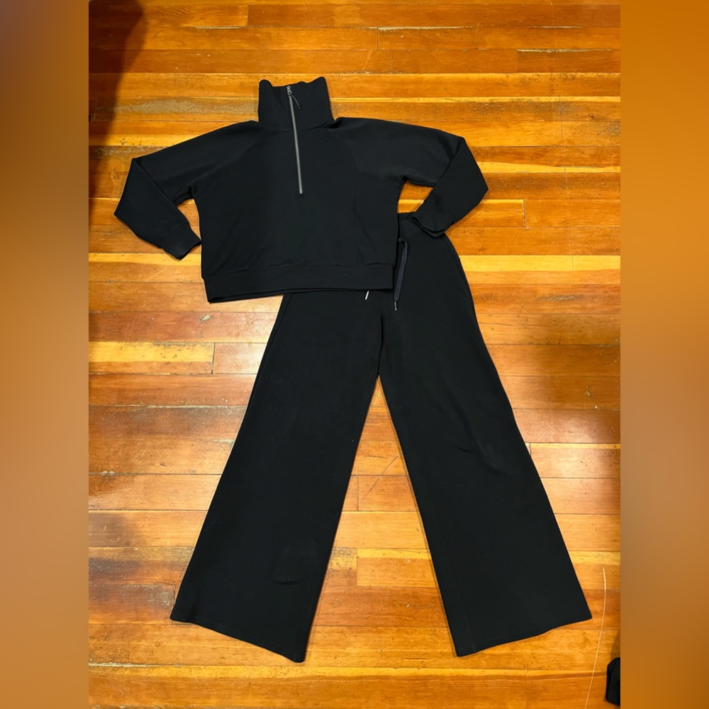 SPANX Air Essentials Sweatsuit